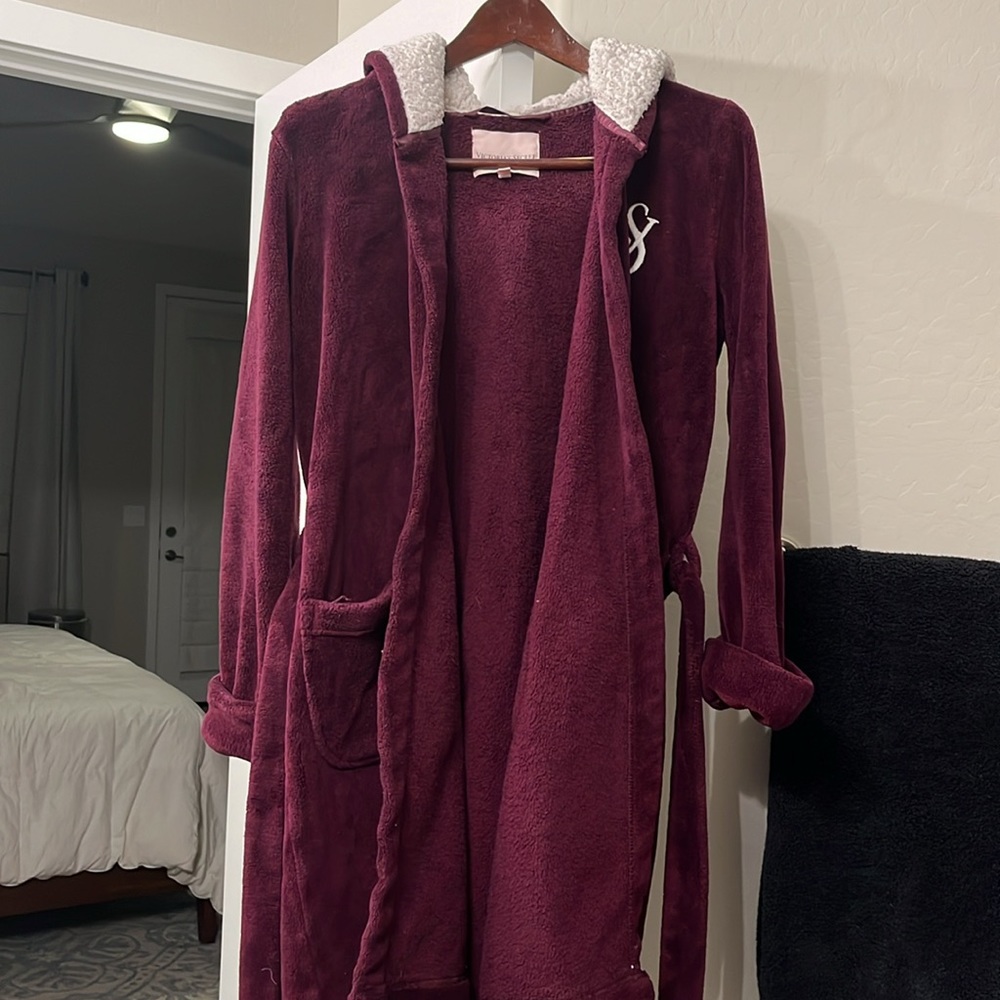 Victoria’s Secret Bath Robe - Picture 6 of 6